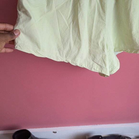 Crop Top & Short Set - Picture 9 of 9